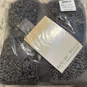 Barefoot Dreams CozyChic blanket